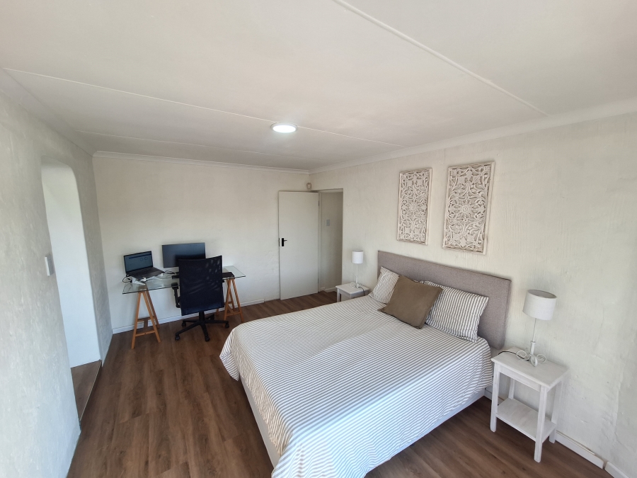 4 Bedroom Property for Sale in Wavecrest Eastern Cape